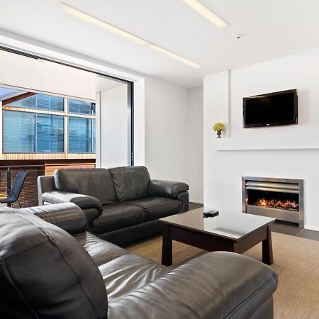 Stunning 2 Bedroom Apartment With Balcony! ควีนส์ทาวน์ ภายนอก รูปภาพ
