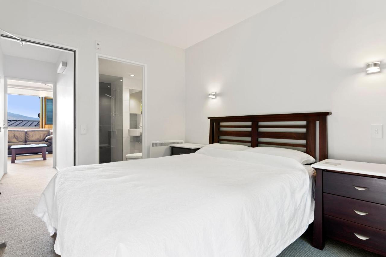 Stunning 2 Bedroom Apartment With Balcony! ควีนส์ทาวน์ ภายนอก รูปภาพ